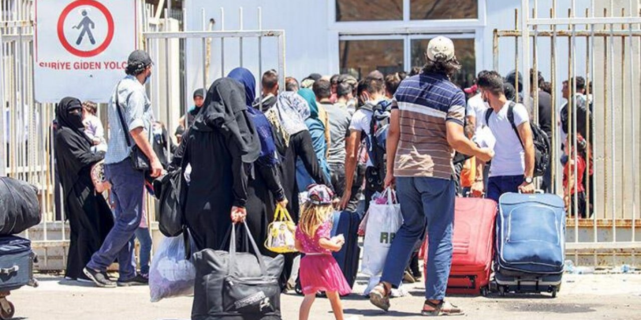 Türkiye'de 3.7 milyon Suriyeli geçici koruma statüsünde