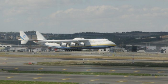 Dünyanın en büyük kargo uçağı İstanbul’da