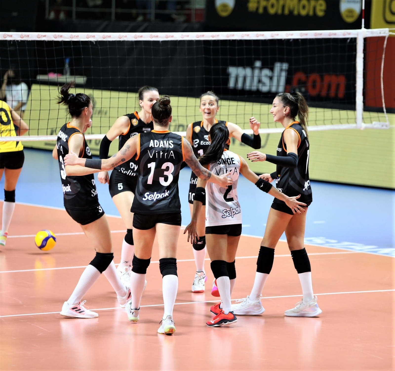 Kadınlar Şampiyonlar Kupası: VakıfBank: 0 - Eczacıbaşı Dynavit: 0
