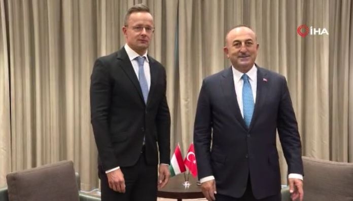 Bakan Çavuşoğlu, Macaristan Dışişleri Bakanı Szijjarto ile görüştü