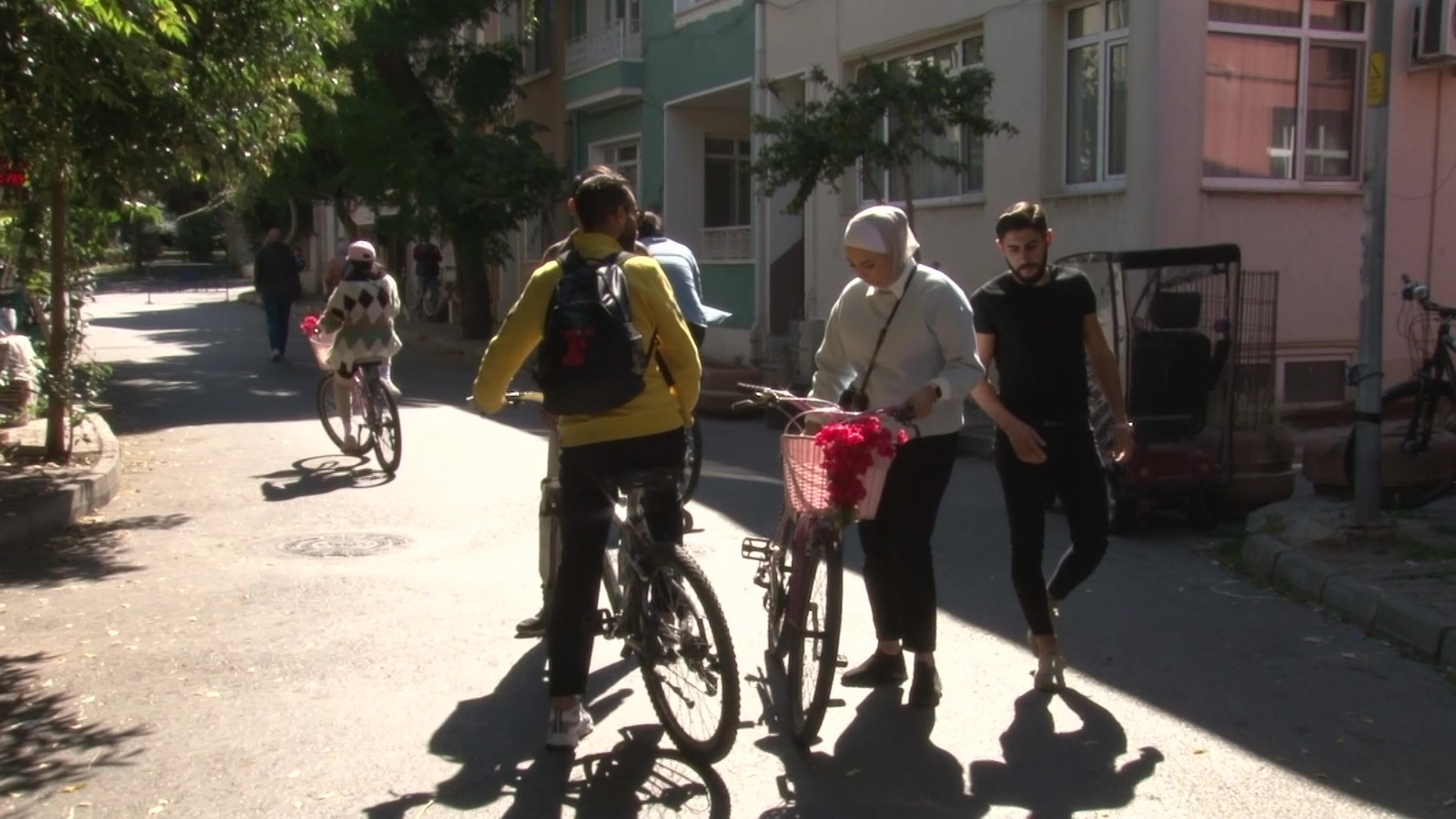 Adalar’da akülü araç yasağı gelince bisikletlere talep arttı