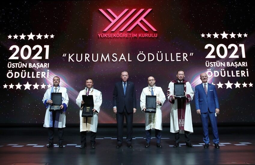 TURKOVAC’ı geliştiren ERÜ’ye Cumhurbaşkanı Erdoğan’dan ödül