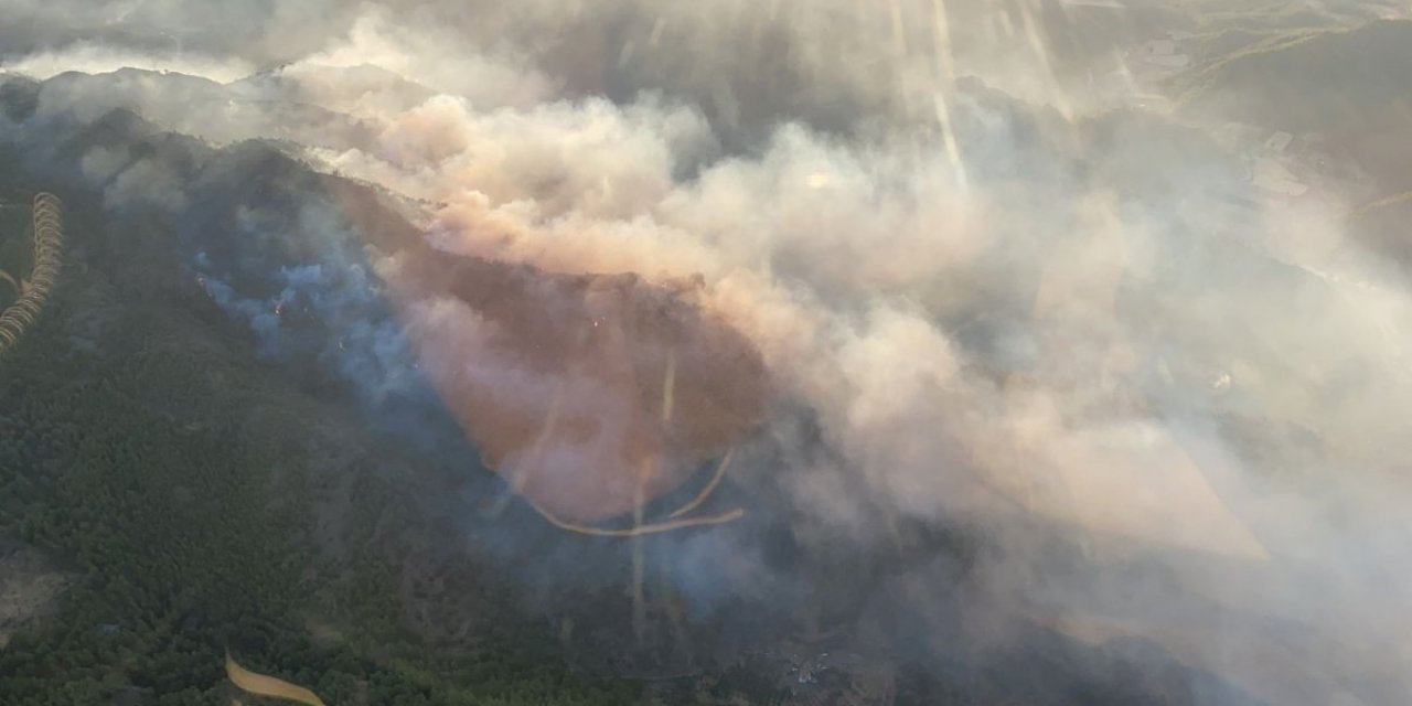 Muğla'da gece başlayan yangını söndürme çalışmaları sürüyor