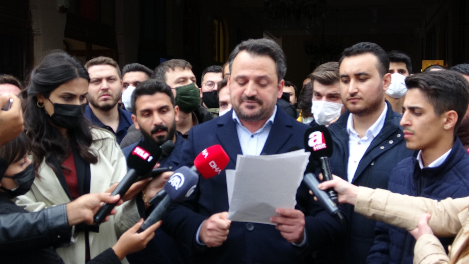 Büyükada’da TÜGVA tahliyesi gerginliği