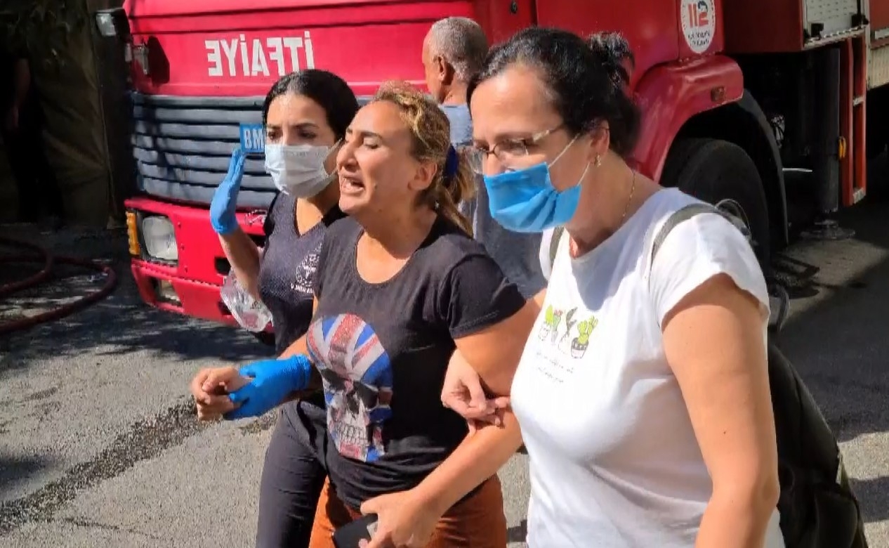 Çocuklarını sosyal hizmetlere vermemek için evi yakan anne, adliyeye sevk edildi