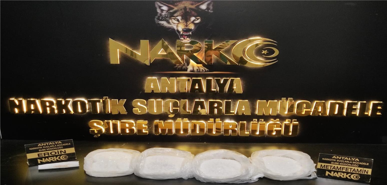 Antalya Havalimanı’nda 4 kilogram metamfetamin ele geçirildi