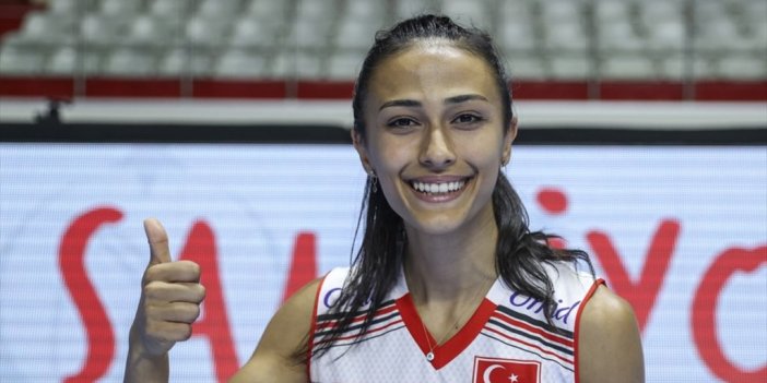 Milli Libero Simge Aköz, Türk Voleybolunun Geleceğinden Umutlu