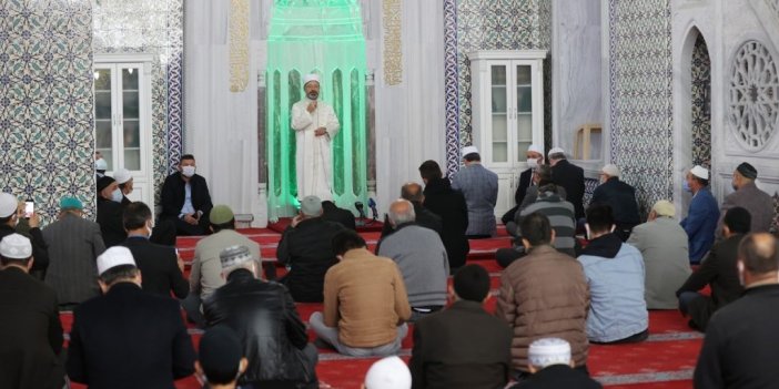 Diyanet İşleri Başkanı Erbaş: "Çocuklarımızla, gençlerimizle birlikte camilerimize gelelim”