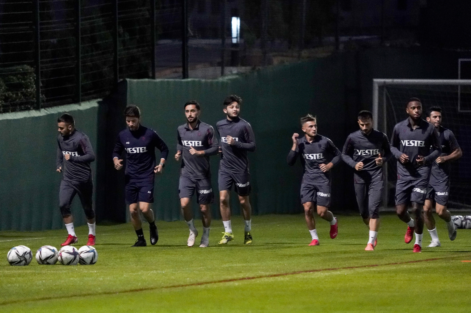 Trabzonspor, Fenerbahçe Maçı Hazırlıklarına Başladı