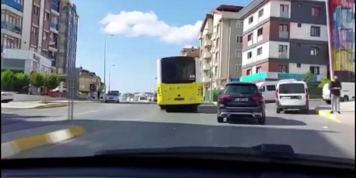 Arızalanan İETT otobüsü Pendik’te yolun ortasında kaldı