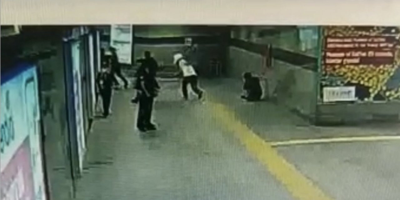 Şişli’de metro girişinde silahlı saldırı kamerada