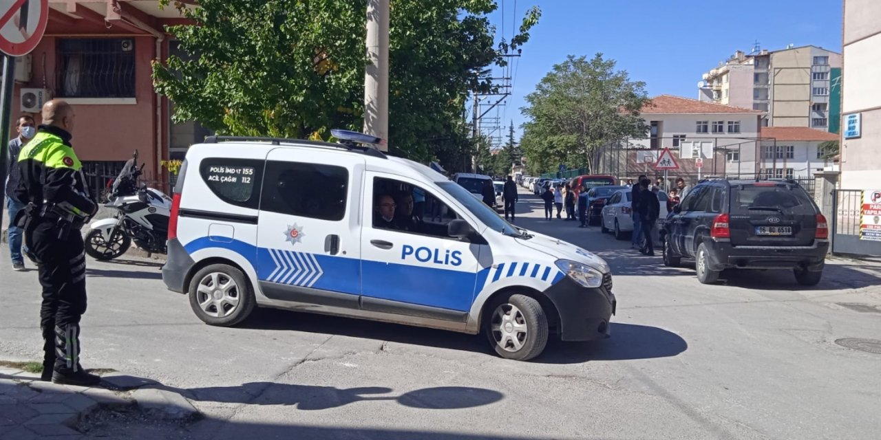Lise öğrencileri arasındaki yan bakma meselesi kanlı bitti, 2 yaralı
