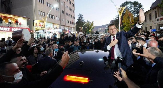 Bayburt’ta İmamoğlu izdihamı