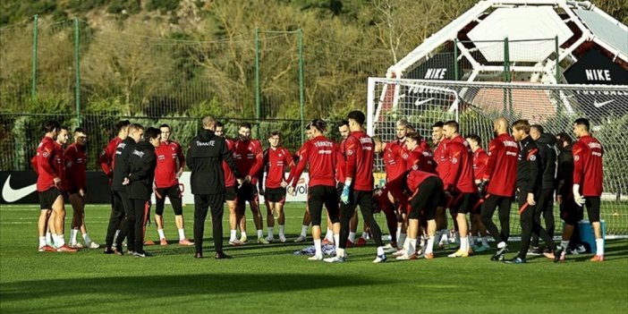 Serdar Aziz Ve Kenan Karaman A Milli Takım Kadrosundan Çıkarıldı