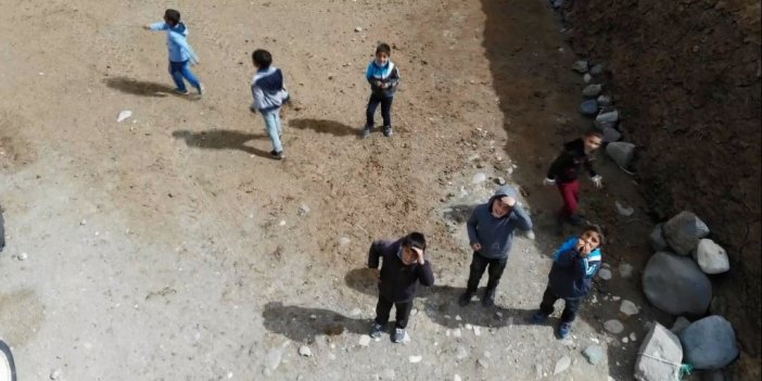 İlk kez drone gören çocukların şaşkınlığı