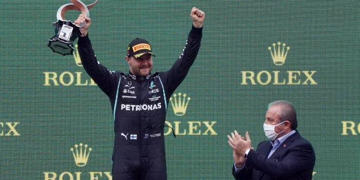 F1’de pilotlar kupalarını aldı