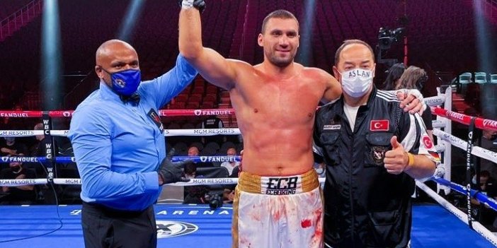 Victor Faust, Mike Marshall’ı nakavtla yendi