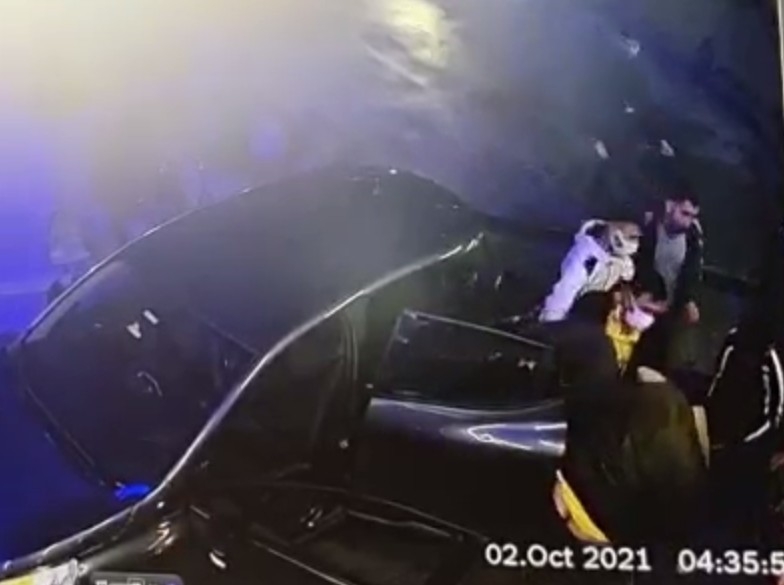 Beyoğlu’nda Yaralı Gencin Hastaneye Bırakıldığı Anlar Güvenlik Kamerasına Yansıdı