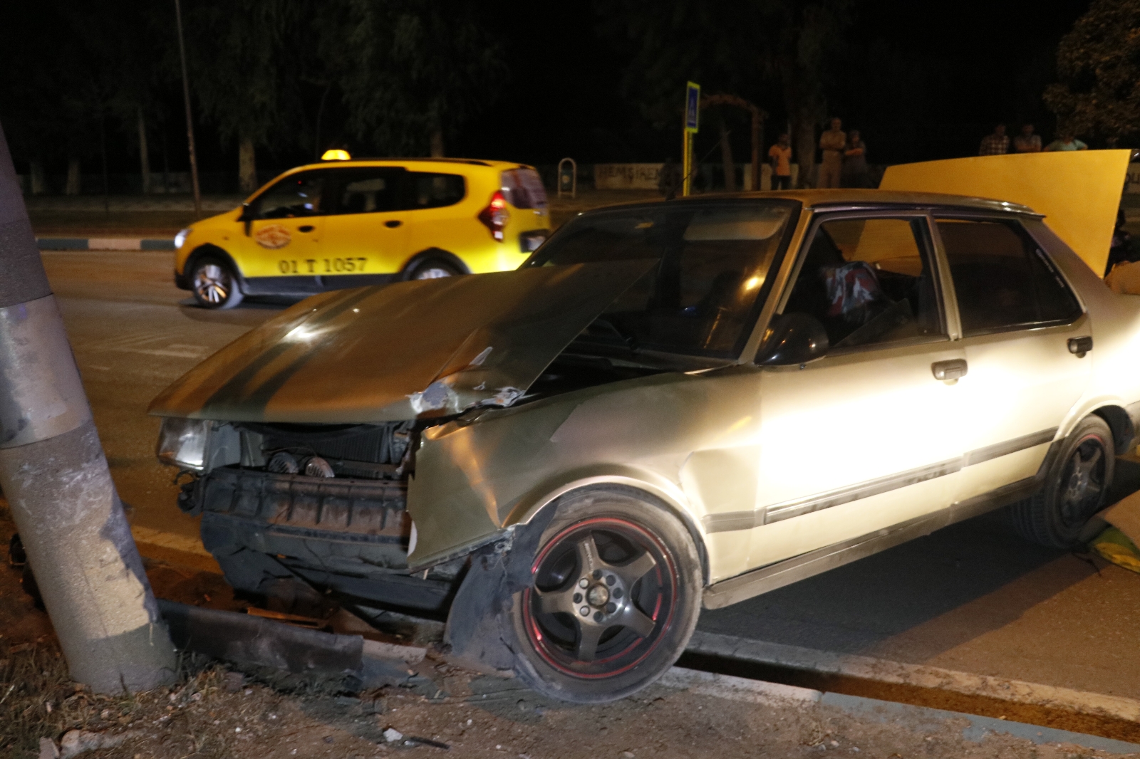 Polisten Kaçarken Kaza Yapıp Yakalandı, Aracından Tabanca İle Uyuşturucu Madde Çıktı