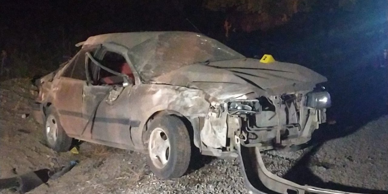 Uşak'ta otomobil şarampole devrildi: 1 ölü 1 yaralı