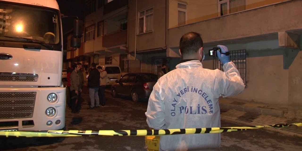 Sancaktepe’de cinnet getiren şahıs dehşet saçtı: 2 bekçi pompalı tüfekle yaralandı