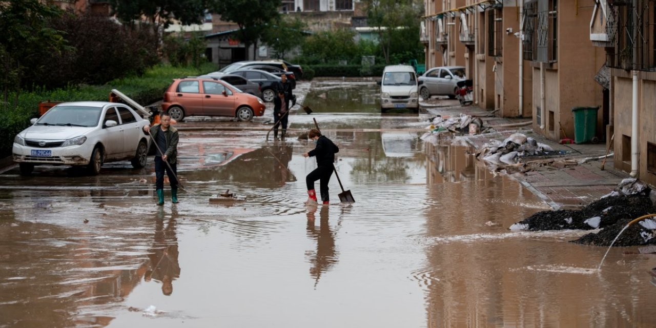 Çin'de sel, 2 milyon kişiyi yerinden etti
