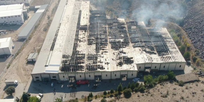 Fabrika yangınında hasar gün ağarınca ortaya çıktı
