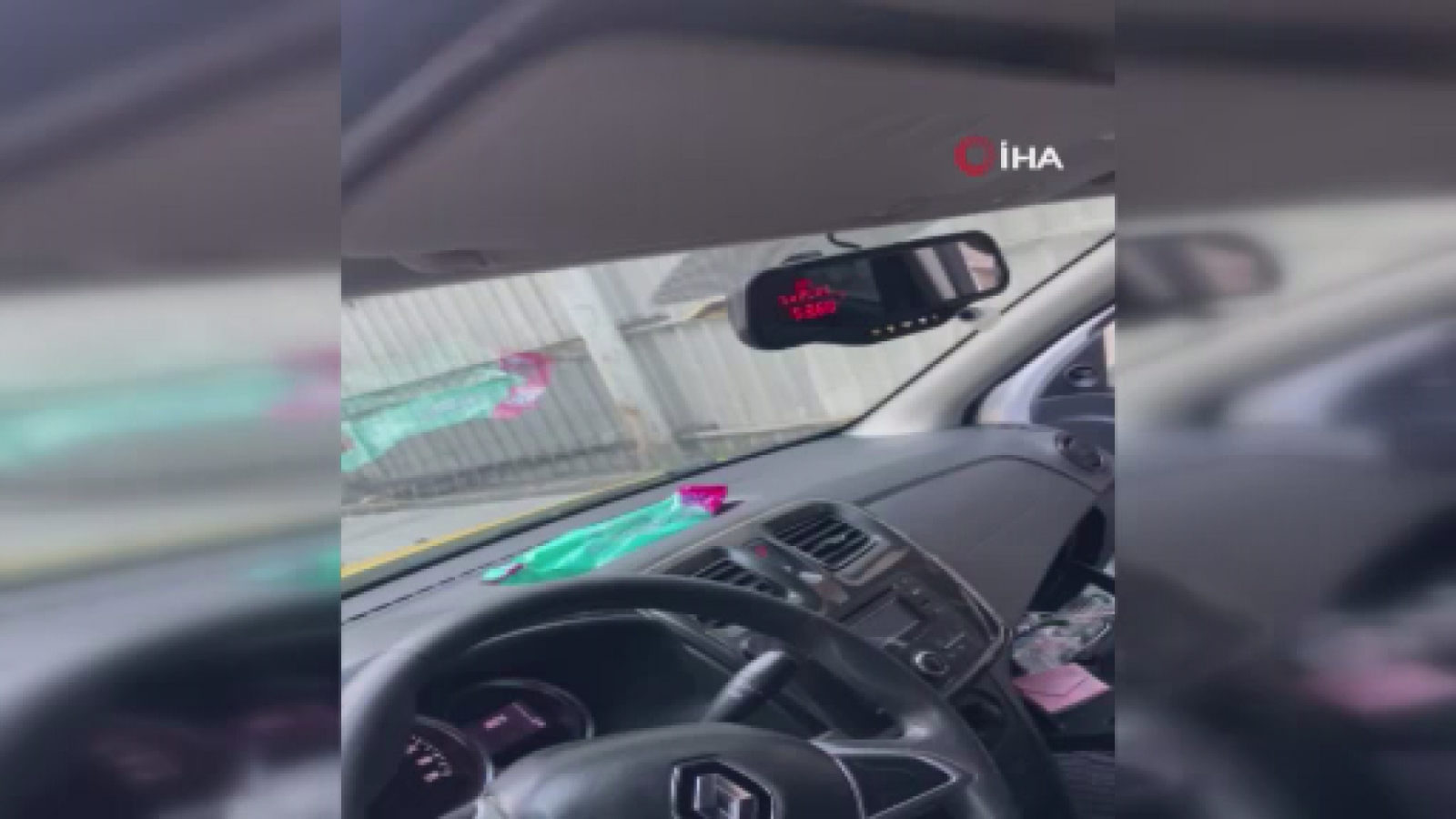 Beyoğlu’nda Korsan Taksi Sürücüsü Denetime Takıldı