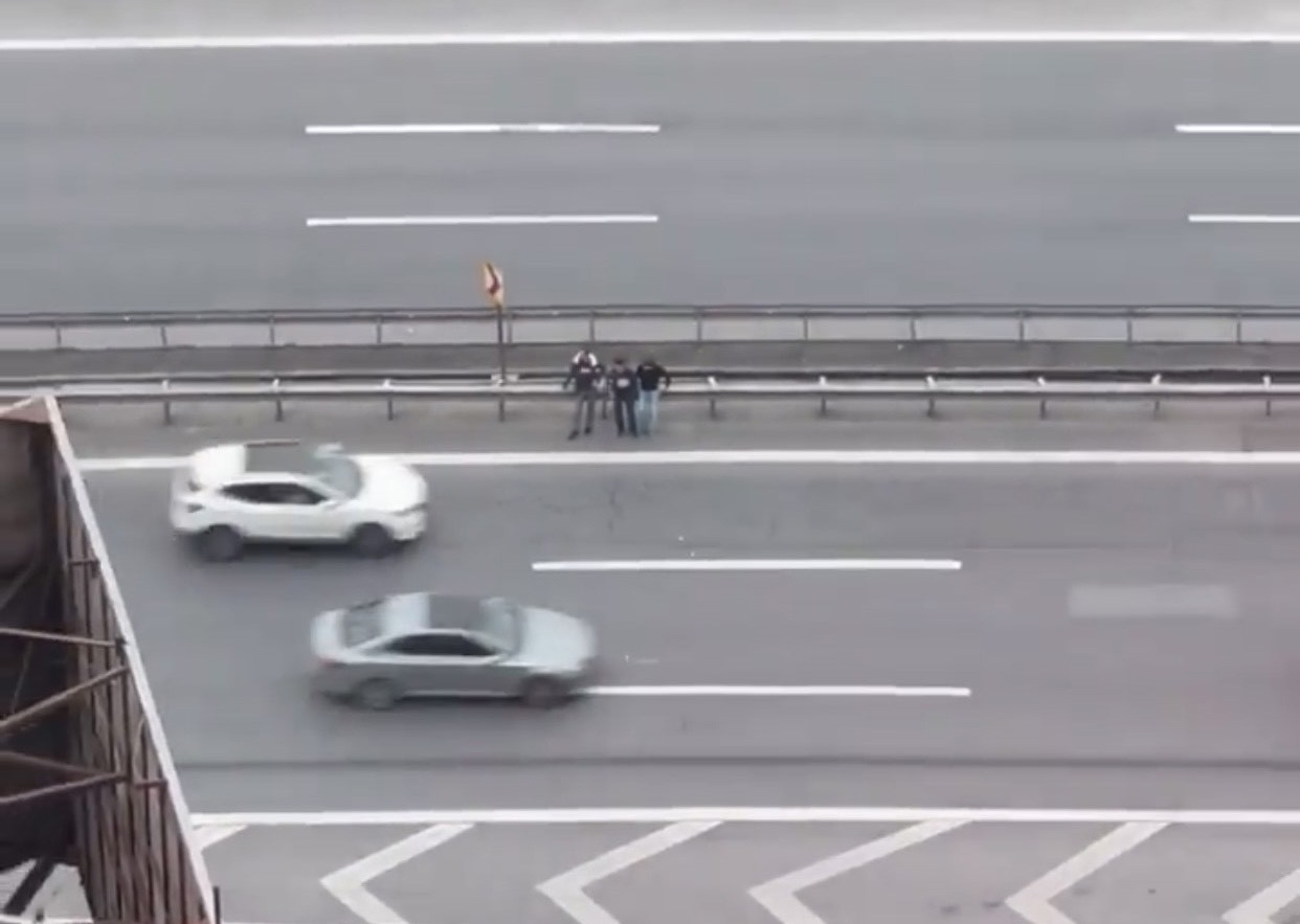 Otobanda Yürekler Ağza Geldi: O Anlar Kamerada