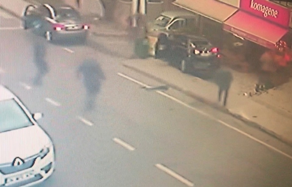 Küçükçekmece’de marketten dönen kadın az kalsın canından oluyordu