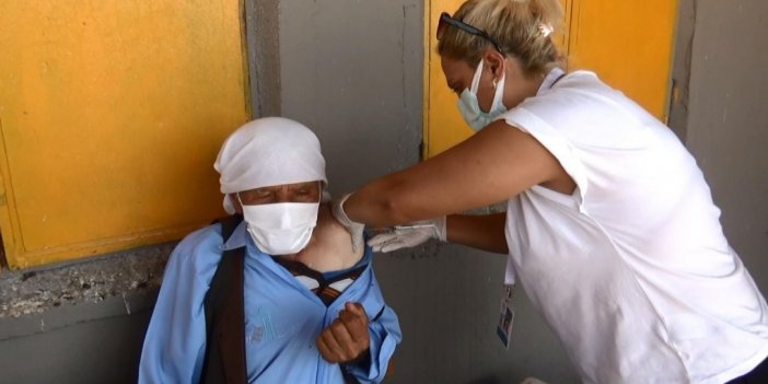 Covid-19 ile grip aşısı birlikte yapılabiliyor