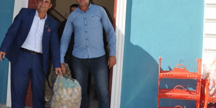 “İrem Derici’nin patatesi hazır, alması için köyümüze bekliyoruz”