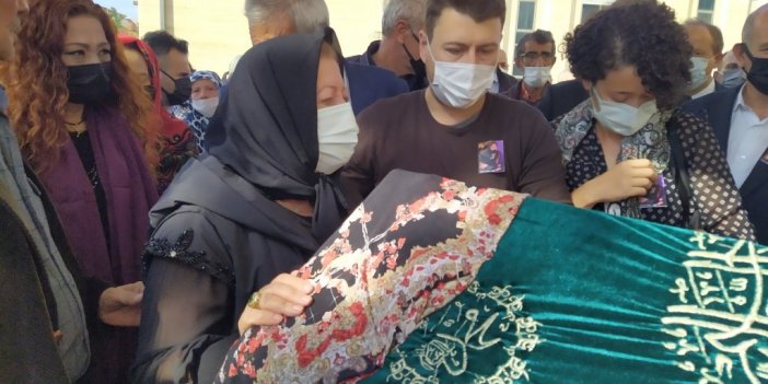Vahşice Öldürülen Kadın Gözyaşları İçinde Son Yolculuğuna Uğurlandı