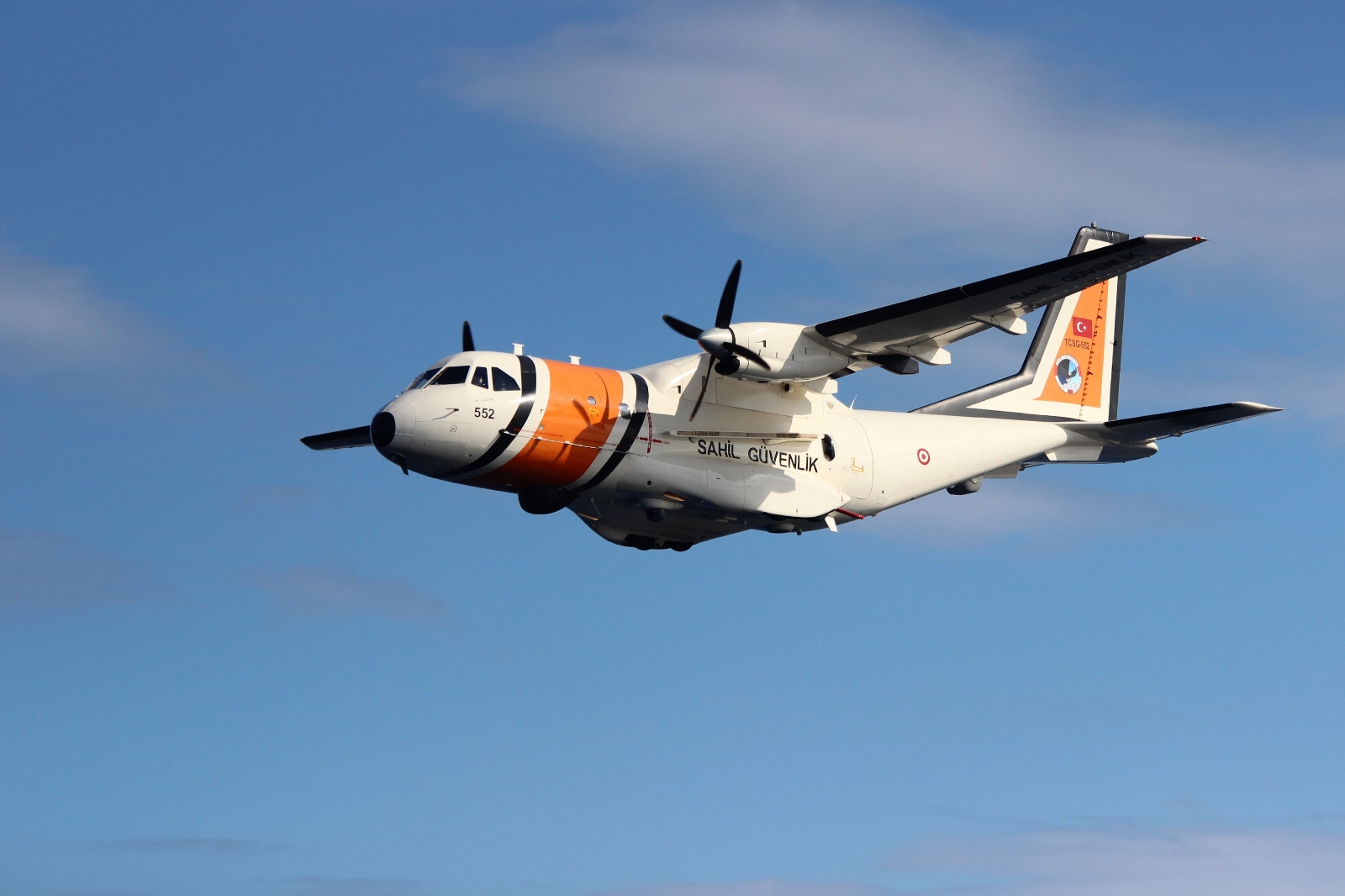 Ege Denizi açıklarında nefes kesen tatbikat