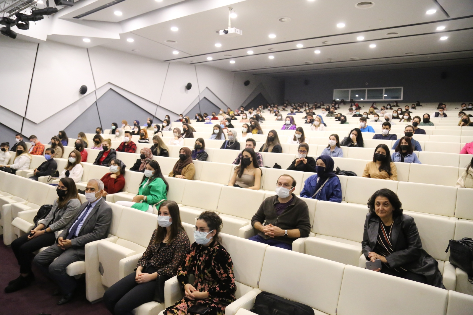 “Dizilerimiz Sayesinde Türkçe Öğrenme İsteği Dünyanın Her Yerinde Katlanarak Devam Ediyor”