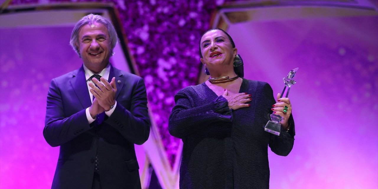 Türk Sinemasını Geçmişten Geleceğe Taşıyanlar ödülleri sahiplerini buldu
