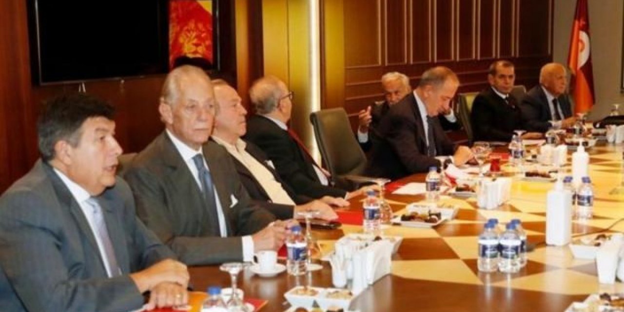 Galatasaray'da İstişare Komitesi ilk kez toplandı