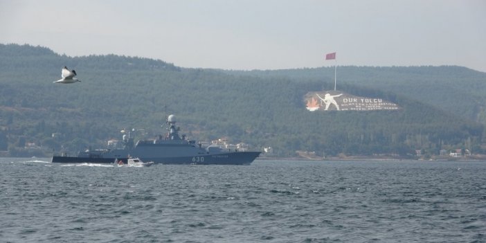 Rus savaş gemisi Çanakkale Boğazı’ndan geçti