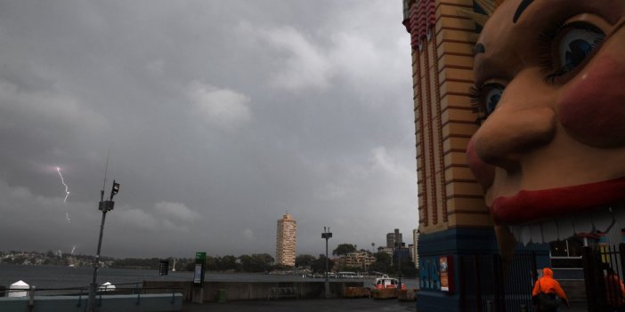 Sydney’i dolu vurdu