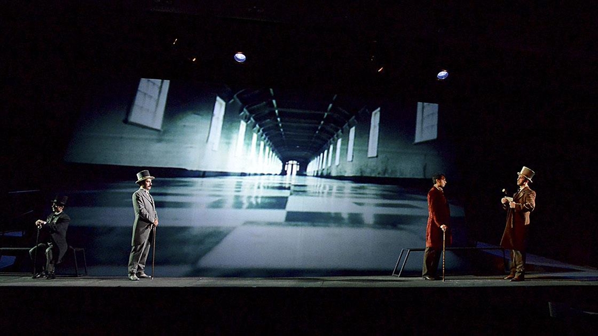 İnsanın İçindeki Canavar 'bay Hyde' Tiyatro Sahnesine Çıkıyor