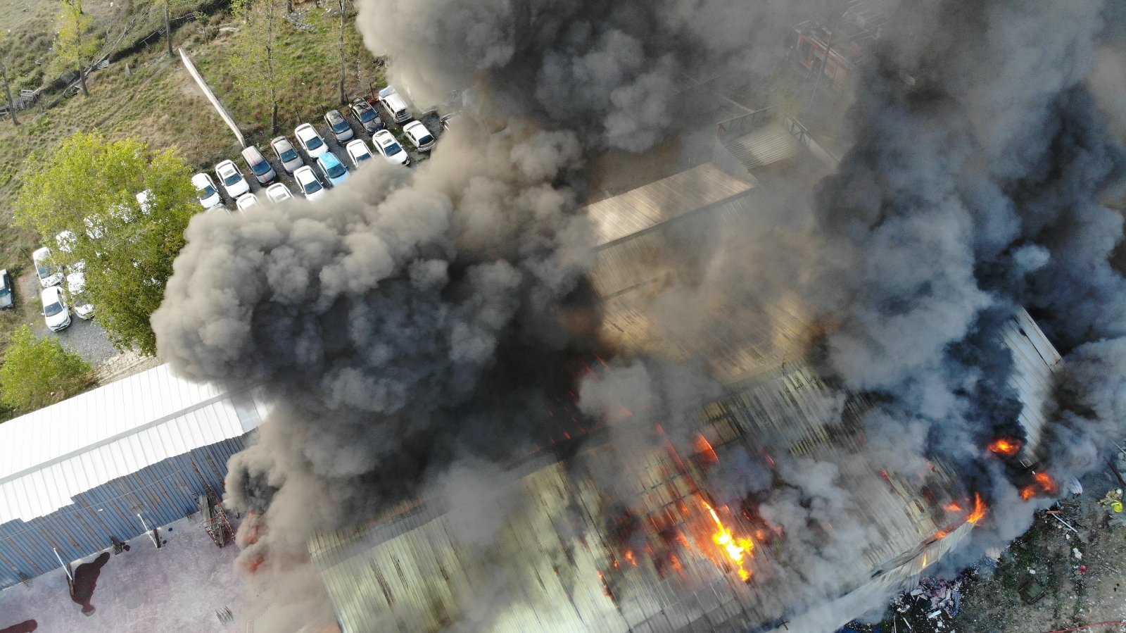Avcılar’da Tekstil Atölyesinde Yangın