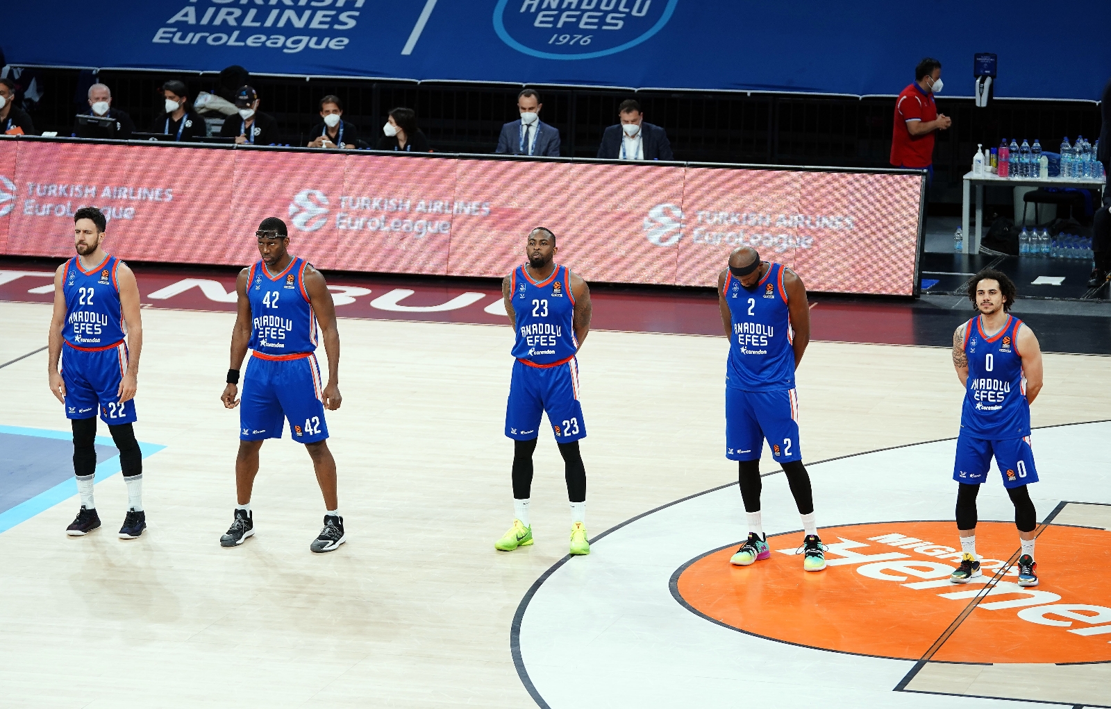 Anadolu Efes, Milano Deplasmanında