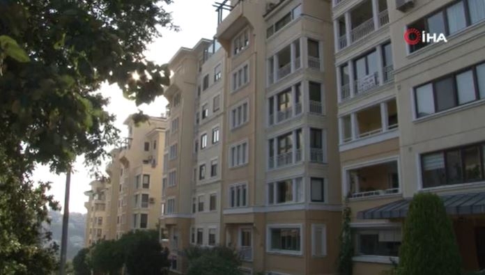 Üniversite Öğrencisi Genç, Annesini Kurtarmak İsterken Babasını Öldürdü