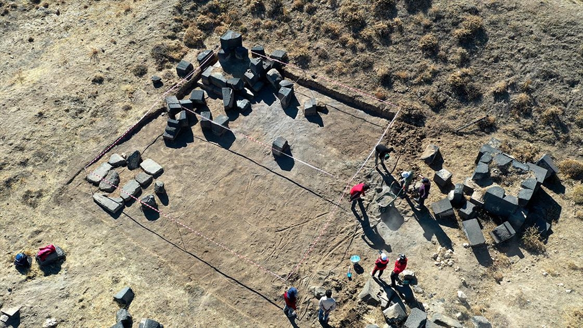 2300 Rakımdaki Kef Kalesi'ndeki Kazı Çalışmaları Tarihe Işık Tutacak