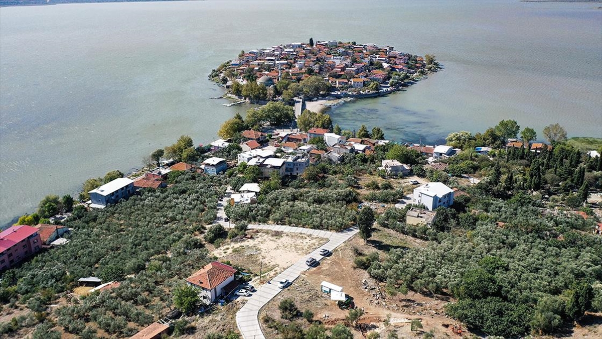 Gölyazı'daki Kazılar Apollonia Ad Rhyndacum Antik Kenti'nin Tarihine Işık Tutacak