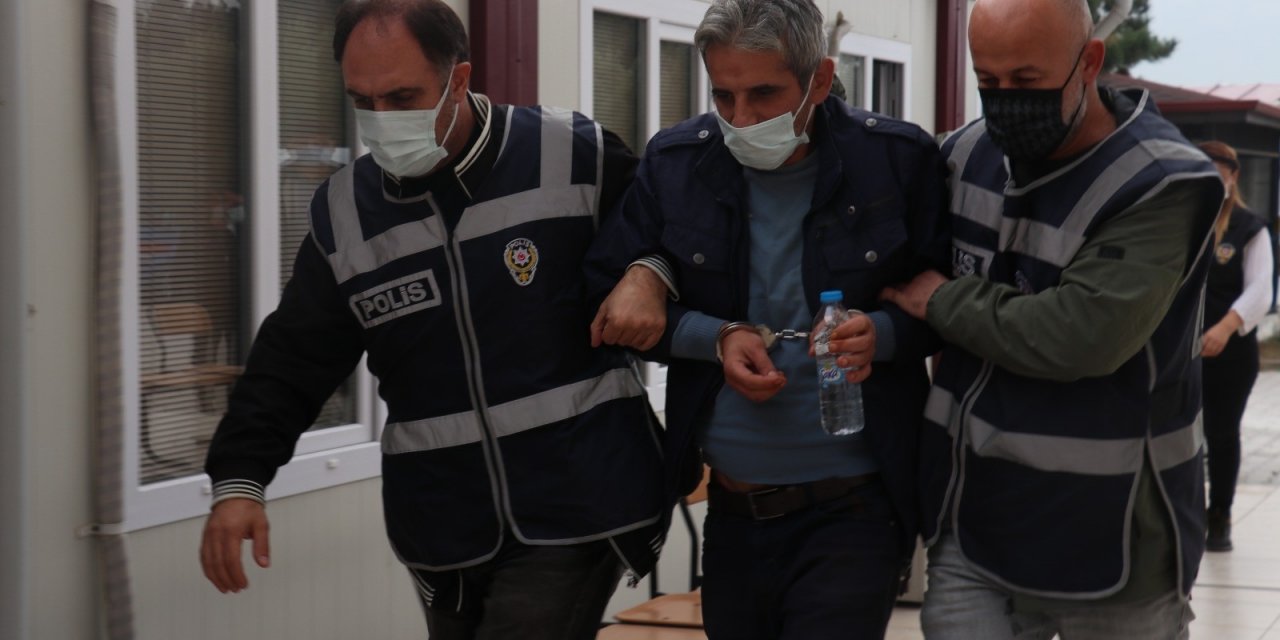 Şizofren amca uyuyan yeğenini bıçaklayıp öldürdü