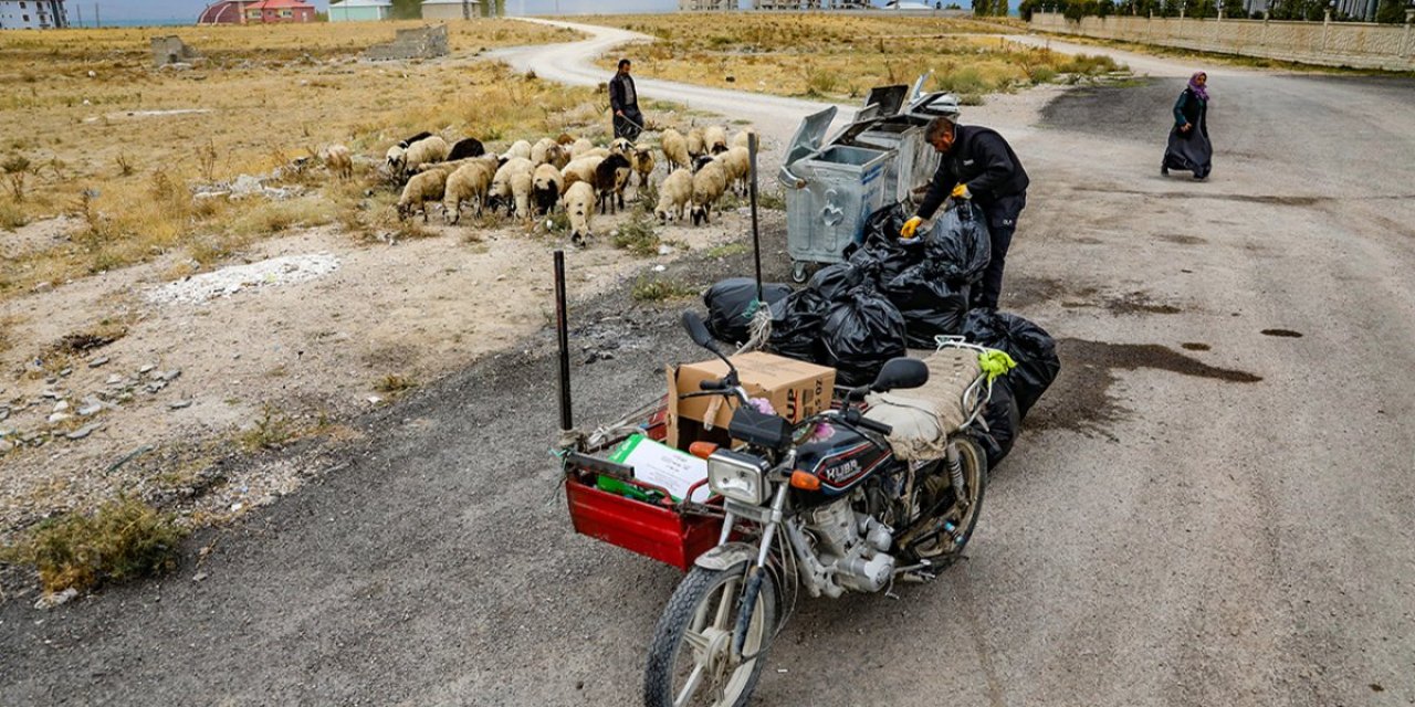 Van'da bedensel engelli baba kasa motoruyla ailesini geçindiriyor