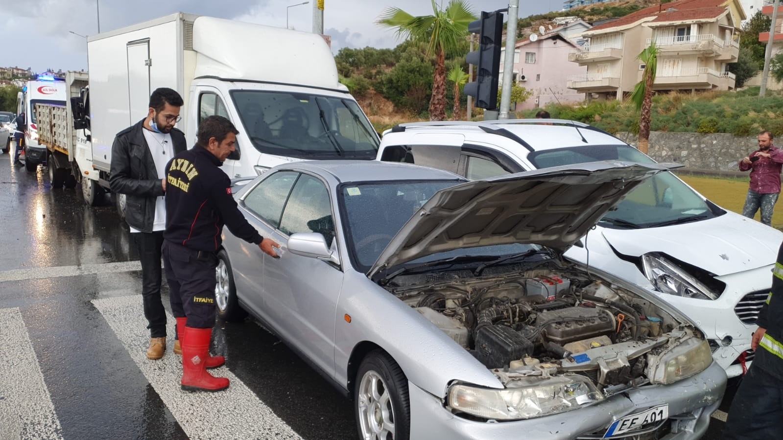 Aydın’da Sağanak Yağış Kazayı Beraberinde Getirdi: 4 Yaralı