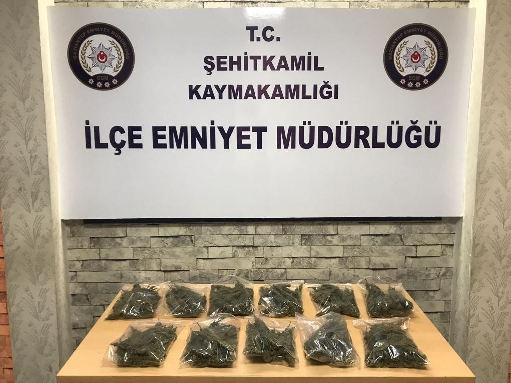 Polis uyuşturucu satıcılarına göz açtırmıyor: 1 kişi tutuklandı