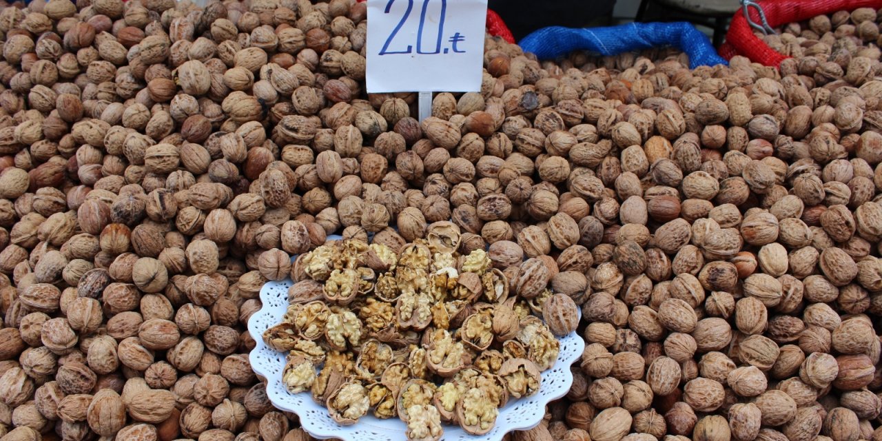 Çetin ceviz enflasyonun tersine gidiyor